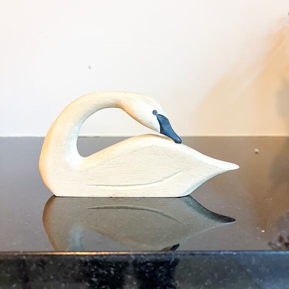 SET OF 3 BOYDS COLLECTION LTD HAND CARVED WHITE SWANS SIGNED J. DUDLEY - Picture 3 of 8